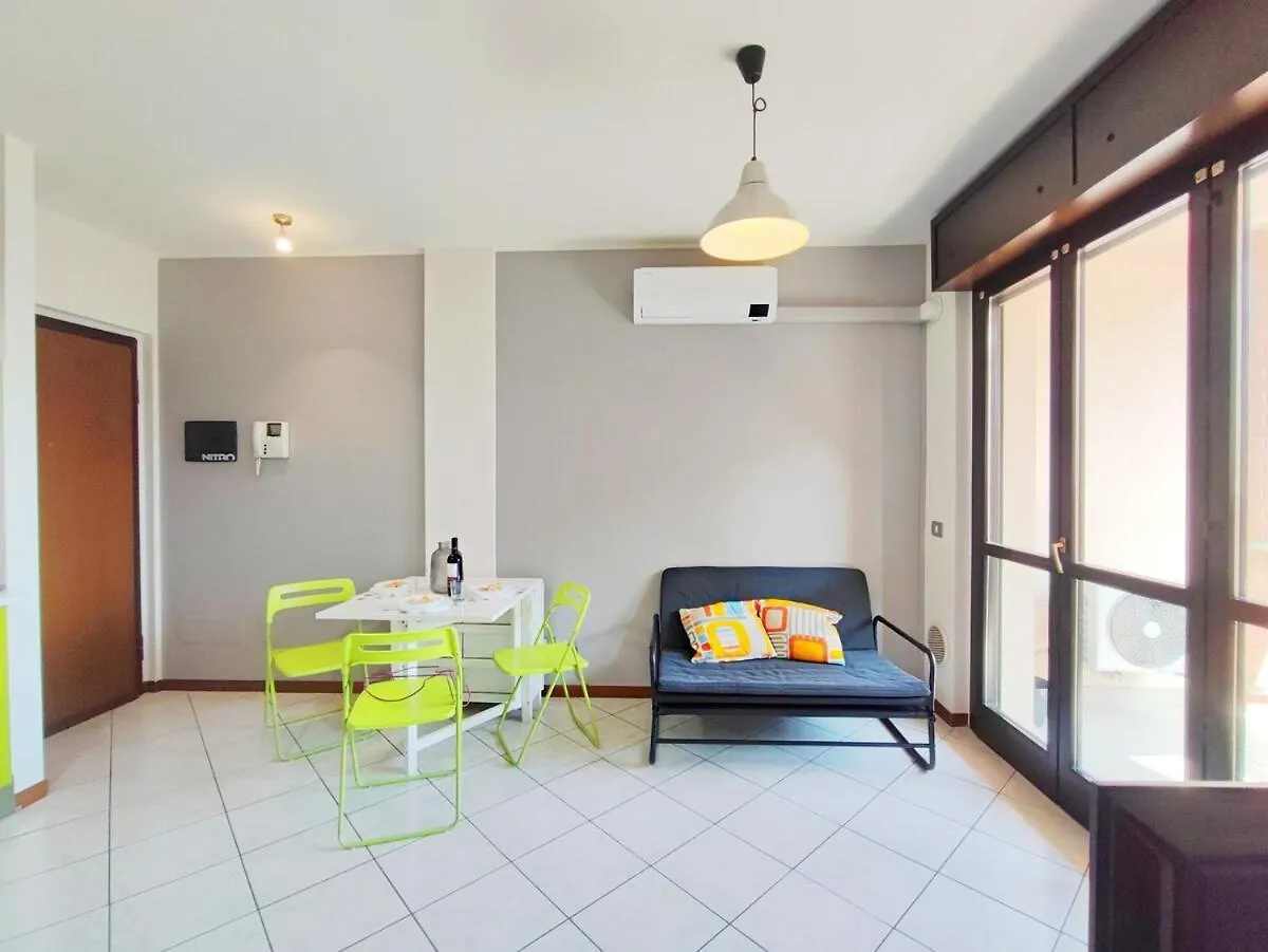 Central Station - Apartment With Terrace Milan