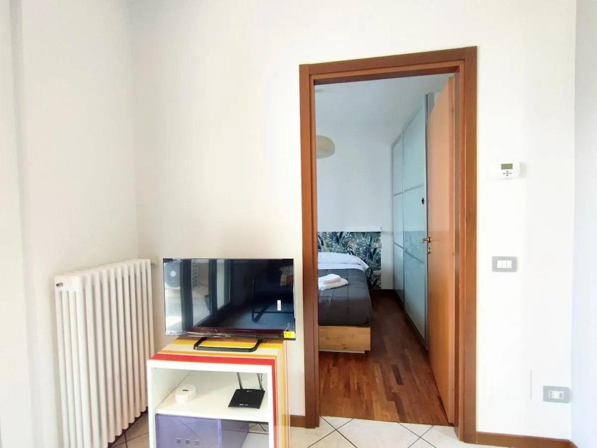 Central Station - Apartment With Terrace Milan