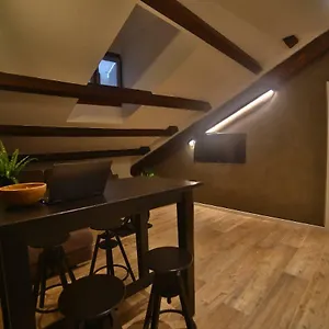 Moscova Attic Near Duomo Appartement